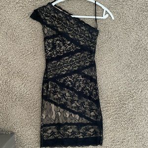 Black & Nude Lace One Shoulder Bebe Cocktail Dress (Size Small)